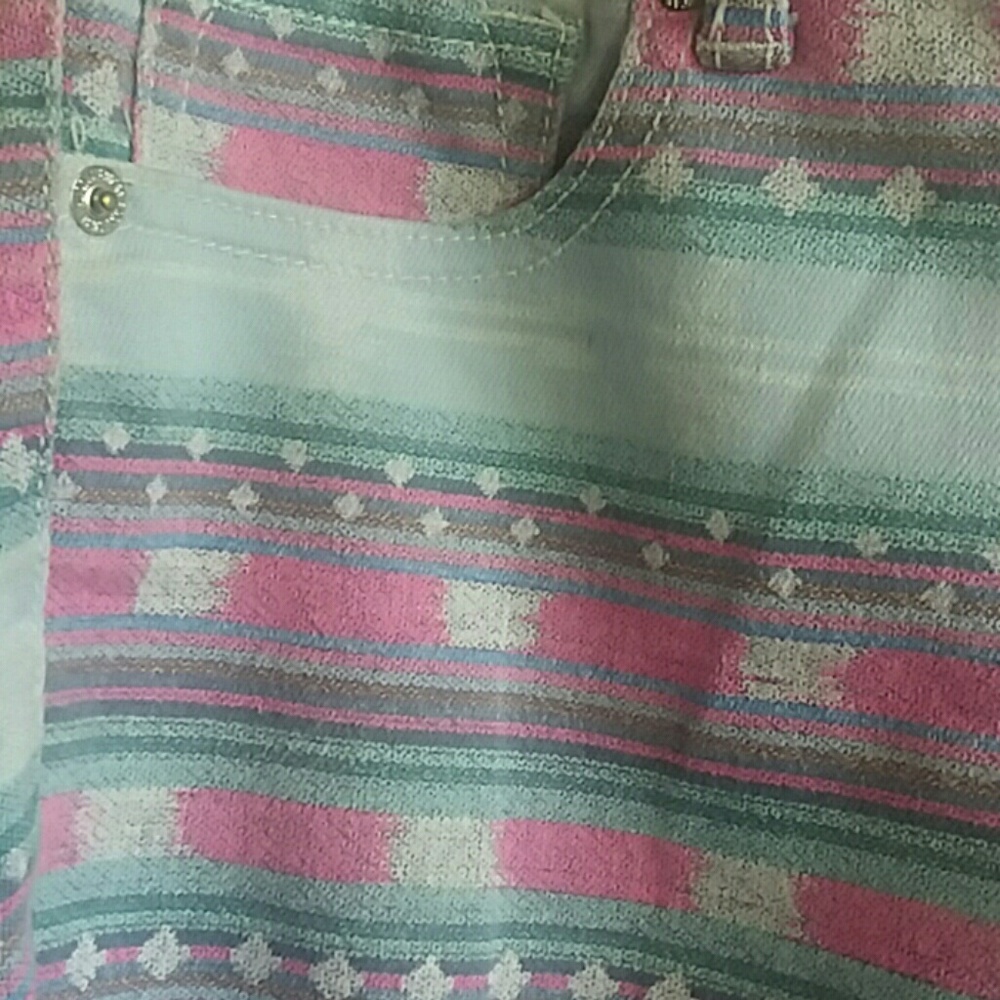 American Eagle Aztek Stretch Jean  Shorts - Picture 2 of 6
